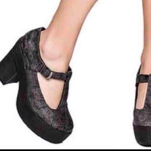 NWOT JC Play by Jeffrey Campbell Black/Gray Platform Heel Mary Janes Size 7